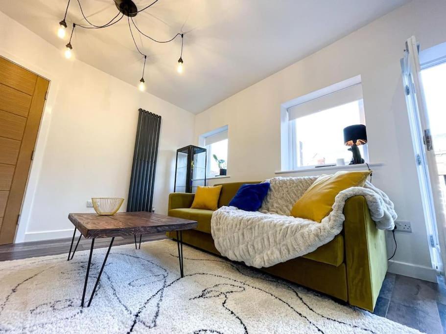 Juliet Beautiful 1 Bedroom, Central, Modern Space. Дарлингтън Екстериор снимка